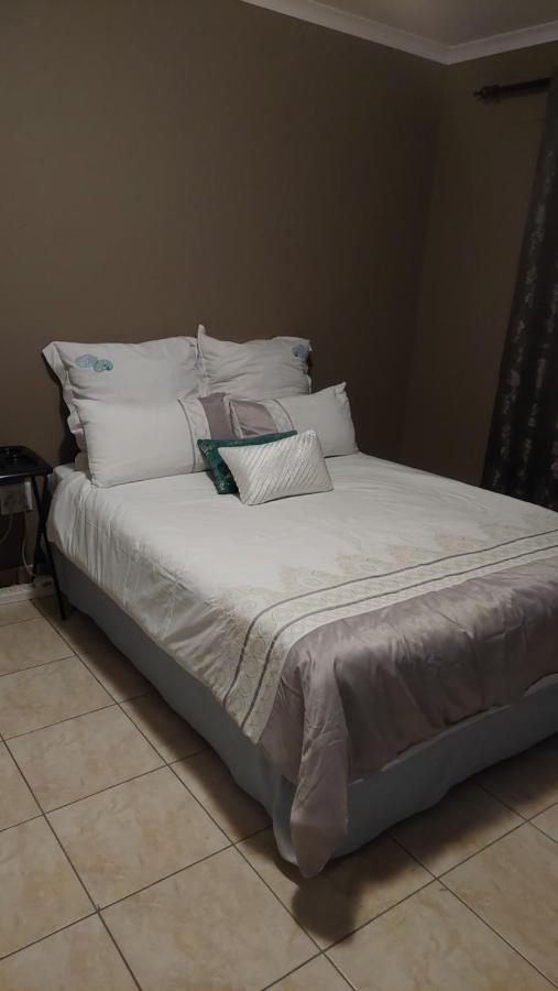 Mossie Inn Accommodation Swakopmund Ngoại thất bức ảnh